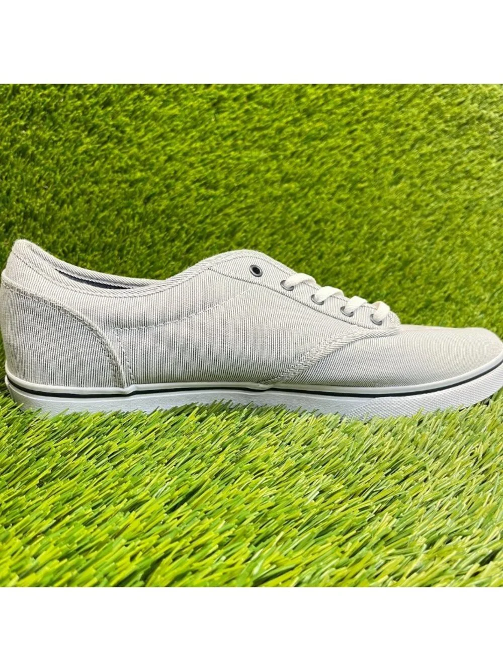 Vans Atwood Womens Size 10 Gray White Athletic Walking Skateboard Shoes Sneakers